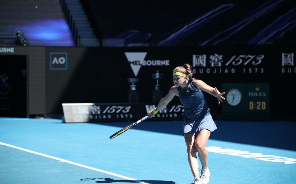 出更深的季 出更深的季