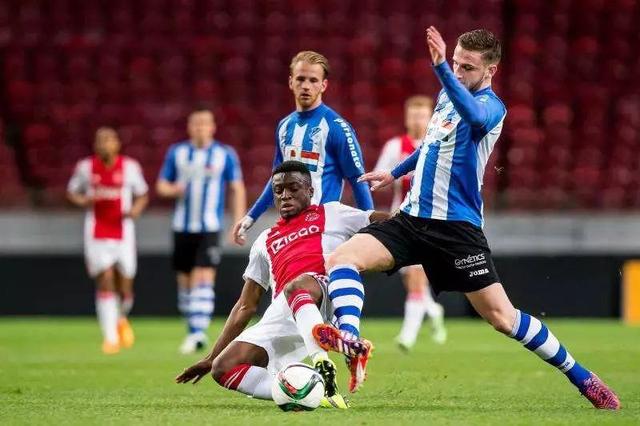 虽然对方打 虽然对方打