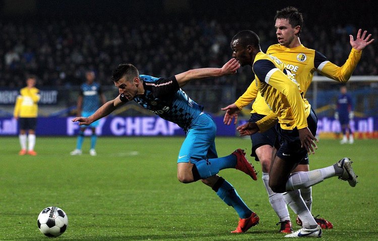 亮眼表现 亮眼表现