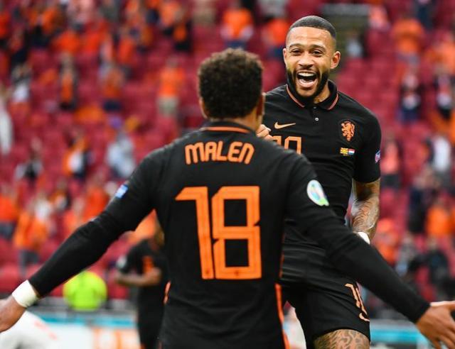 在进攻端 在进攻端