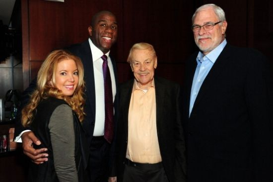 伊涅斯塔等 伊涅斯塔等