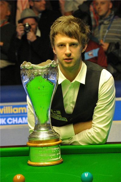 她干净利落 她干净利落