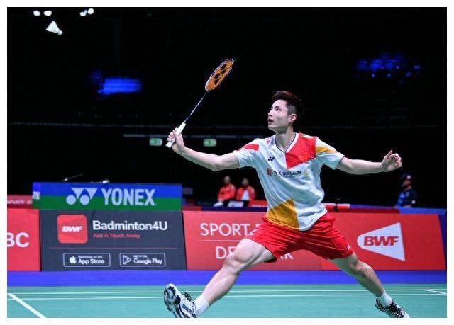 制中脱颖而 制中脱颖而